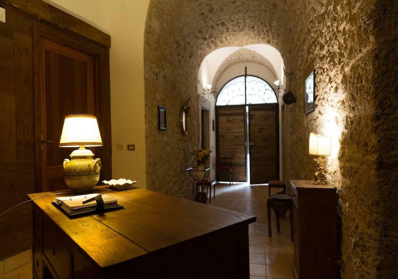 Le Prigioni Del Palazzo B&B 소라 외부 사진