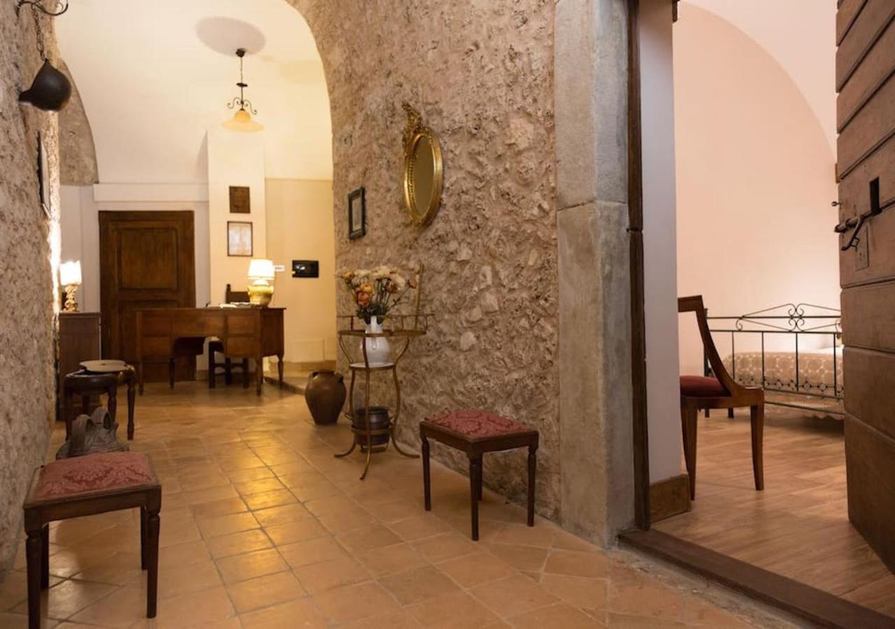 Le Prigioni Del Palazzo B&B 소라 외부 사진